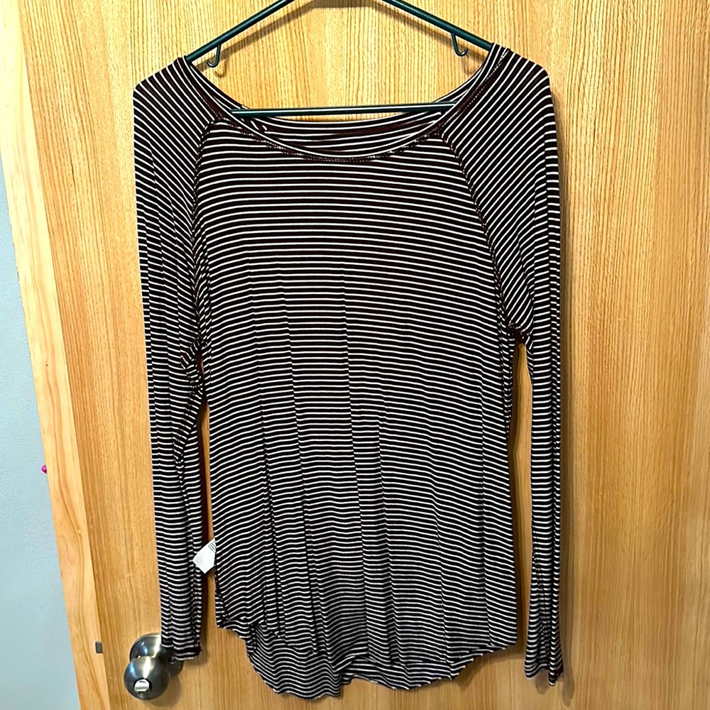 American Eagle top